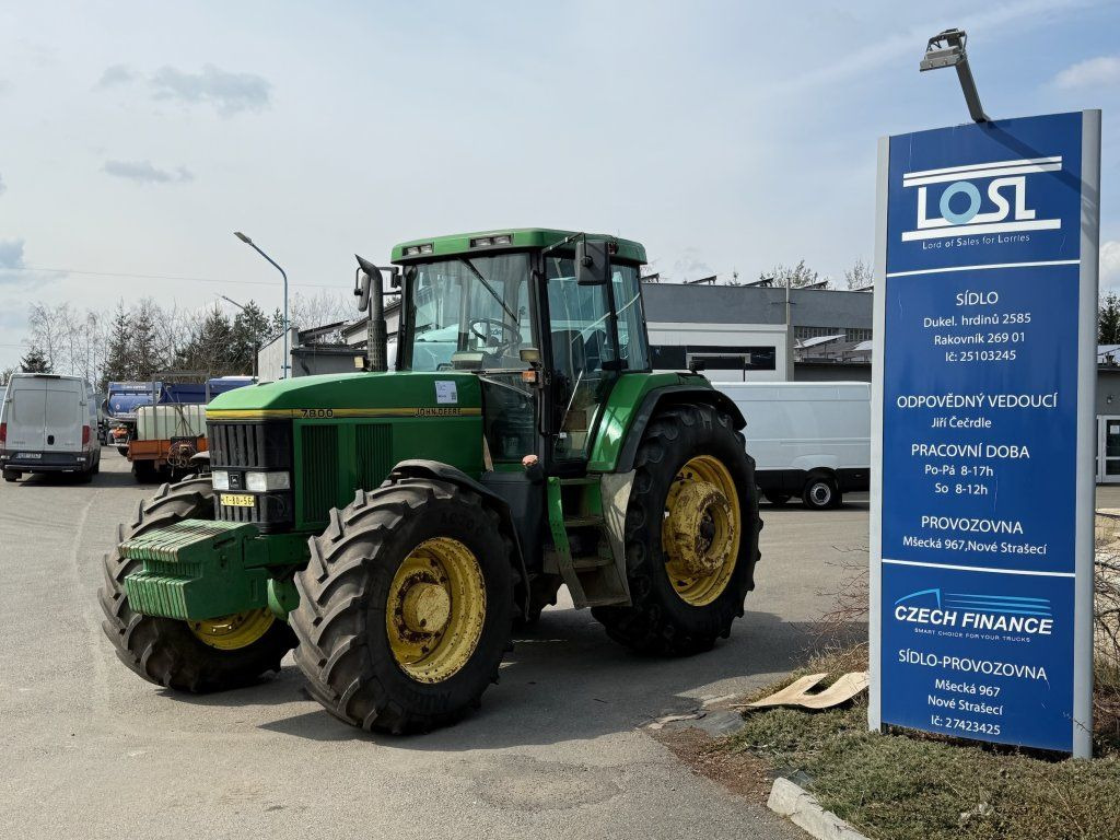 John Deere 7800 - Farm tractor: picture 1 John Deere 7800 - Farm tractor: picture 1
