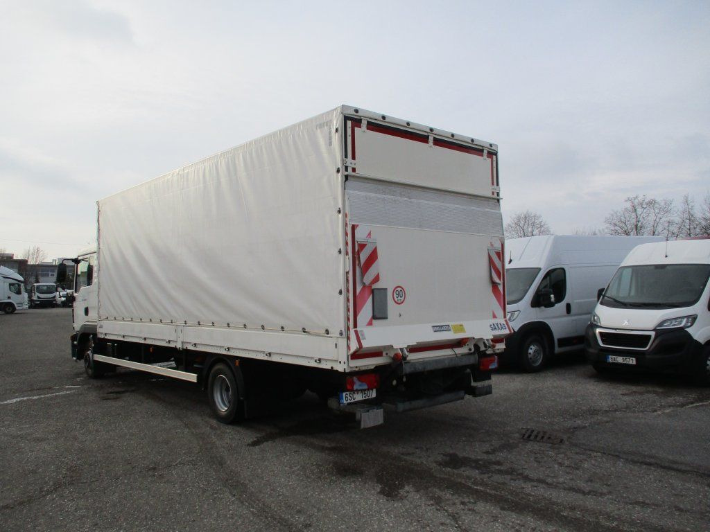 MAN TGL 12.220 MAN TGL 12.220 - Curtainsider truck: picture 5 MAN TGL 12.220 MAN TGL 12.220 - Curtainsider truck: picture 5