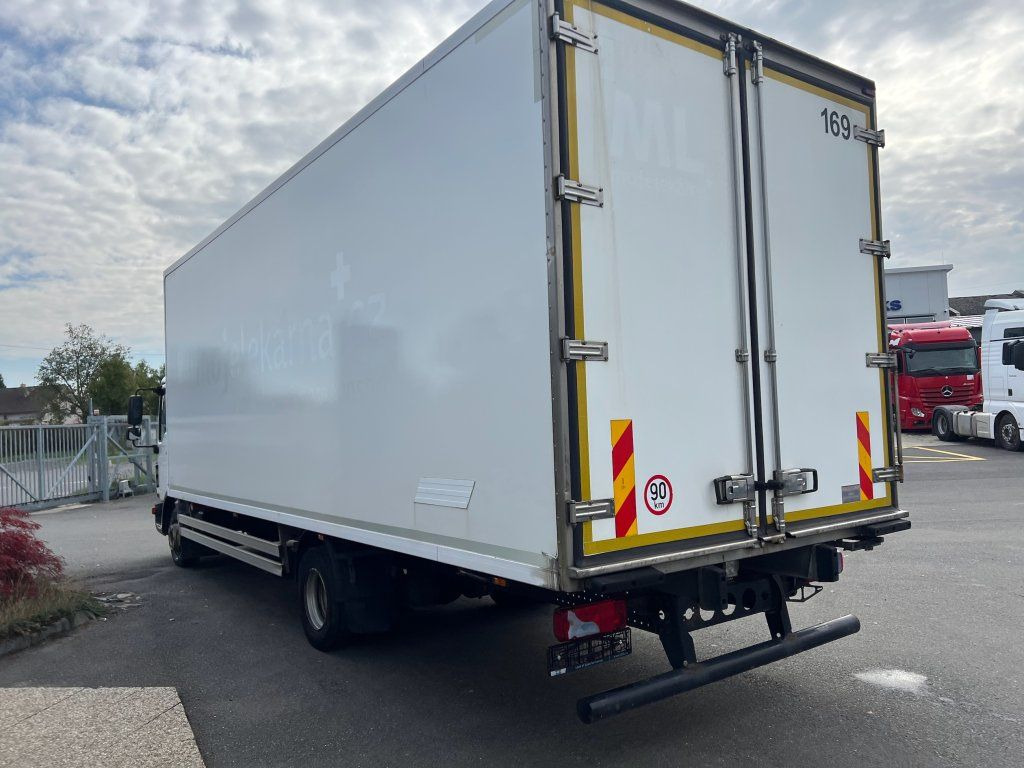 MAN TGL12.220 EURO 6 Carrier Xarios 600 - Refrigerator truck: picture 5 MAN TGL12.220 EURO 6 Carrier Xarios 600 - Refrigerator truck: picture 5