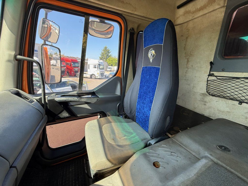 Tipper Renault Kerax 420 S3 8x4 EURO 3: picture 13