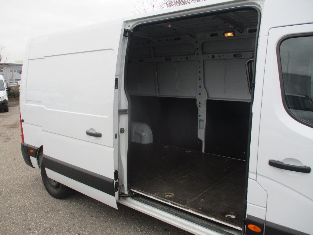 Renault Master 2.3fci L3H2 - Panel van: picture 4 Renault Master 2.3fci L3H2 - Panel van: picture 4