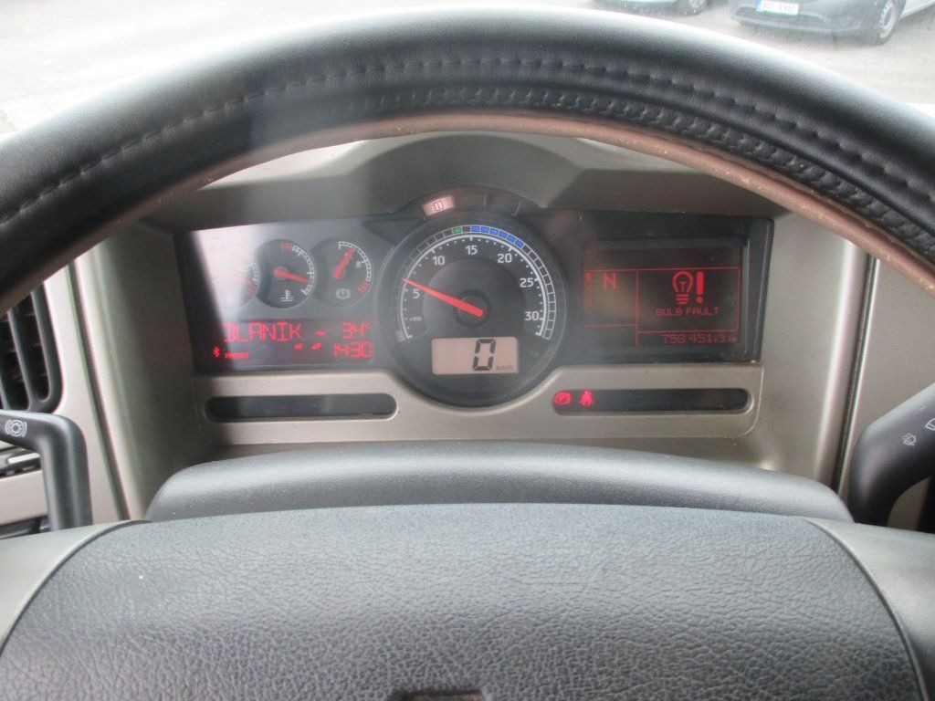 Renault Premium 380 Dxi on lease Renault Premium 380 Dxi: picture 12