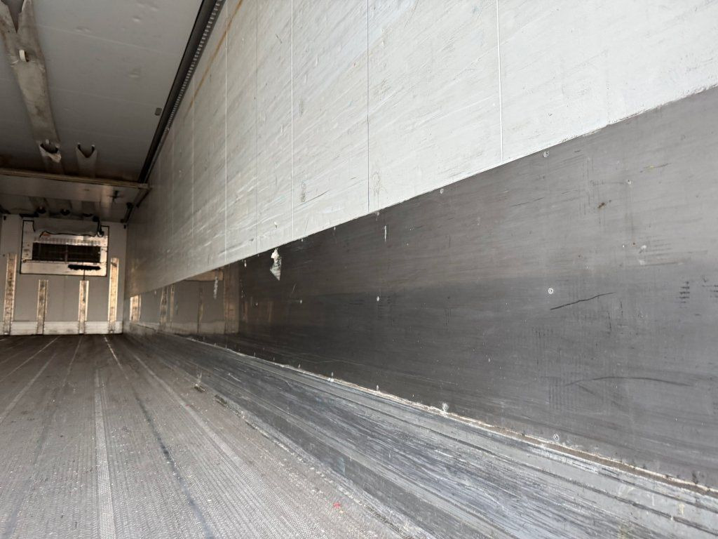 Closed box semi-trailer Schmitz Cargobull Carrier Vector 1950 Bi-temp: picture 18 Closed box semi-trailer Schmitz Cargobull Carrier Vector 1950 Bi-temp: picture 18