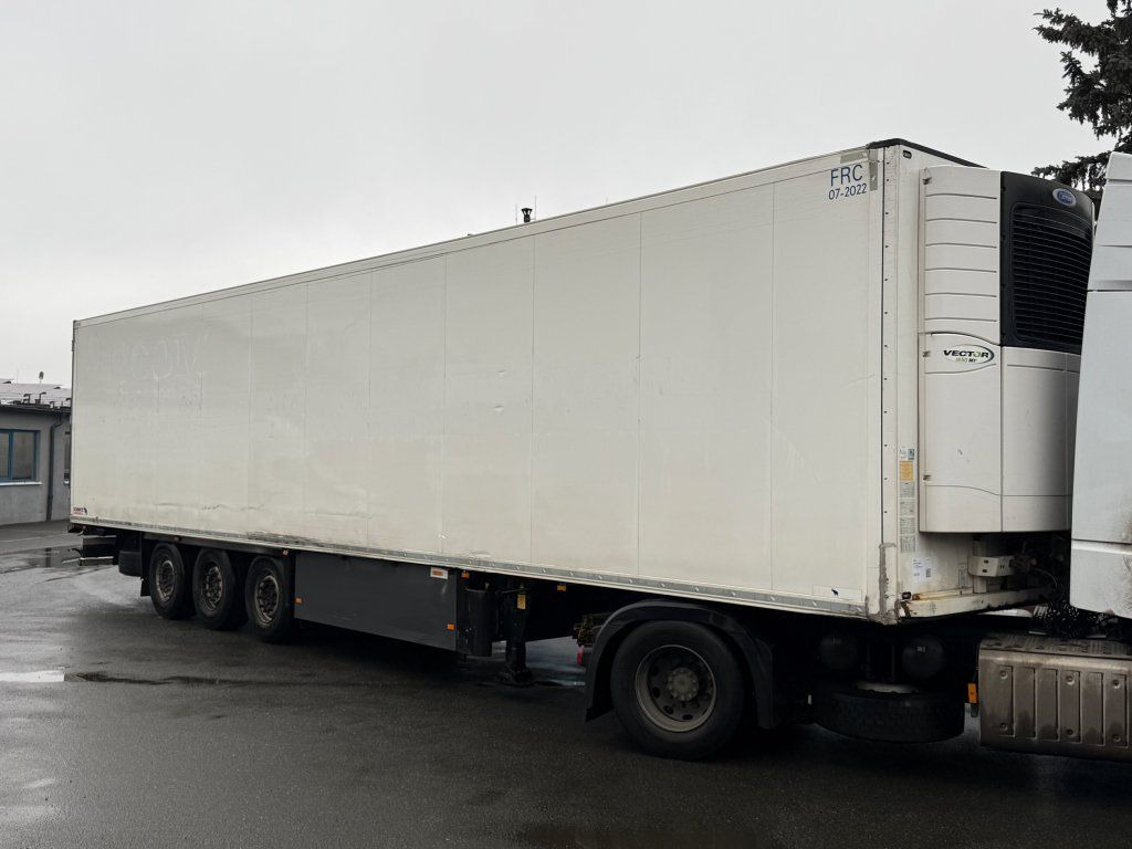 Schmitz Cargobull Carrier Vector 1950 Bi-temp - Closed box semi-trailer: picture 1 Schmitz Cargobull Carrier Vector 1950 Bi-temp - Closed box semi-trailer: picture 1