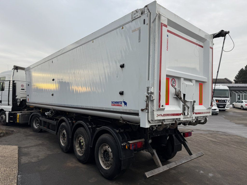 Schmitz Cargobull SKI 24 50 m3 - Tipper semi-trailer: picture 4 Schmitz Cargobull SKI 24 50 m3 - Tipper semi-trailer: picture 4