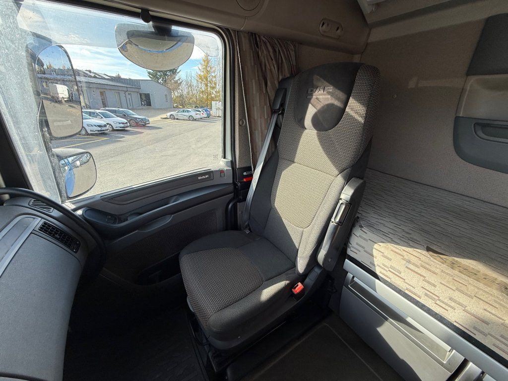Tractor unit DAF XF460 SSC EURO 6: picture 15