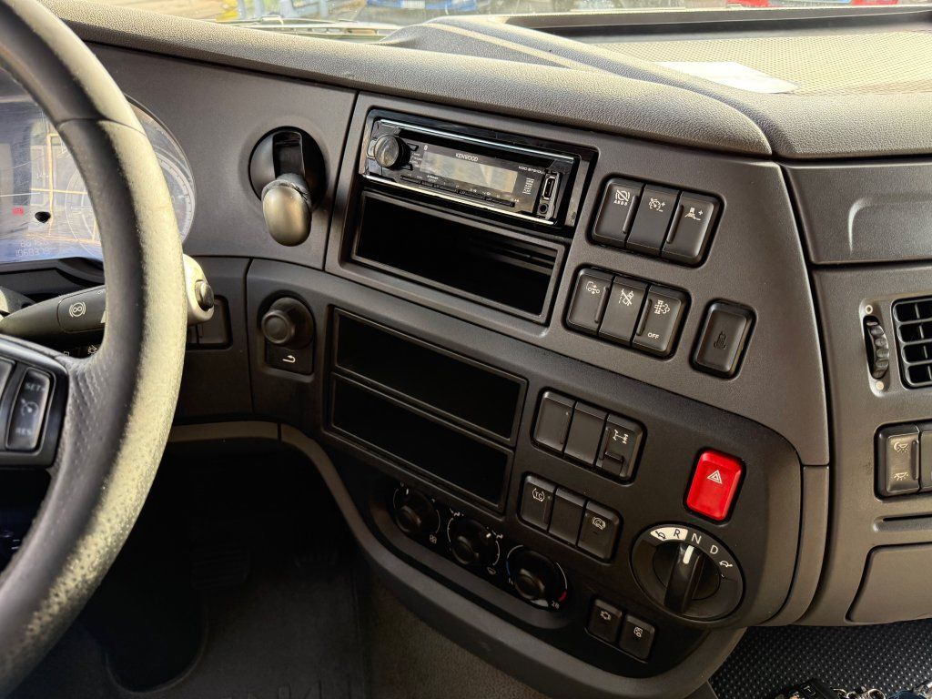 Tractor unit DAF XF460 SSC EURO 6: picture 18