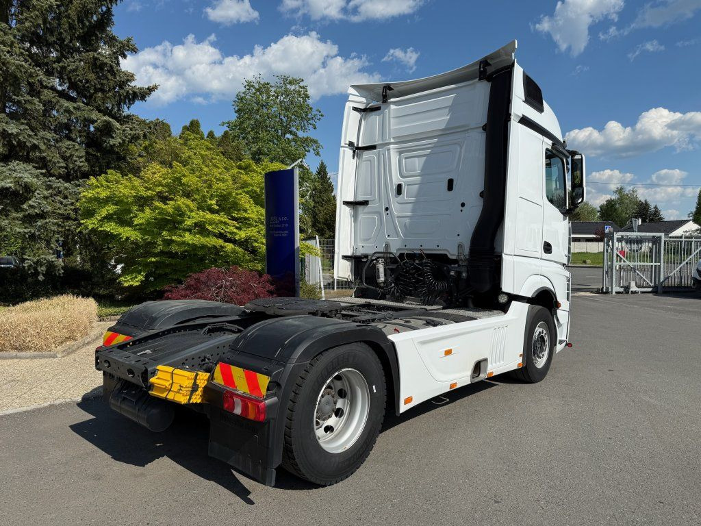 Mercedes-Benz 1851 Actros EURO 6 - Tractor unit: picture 4 Mercedes-Benz 1851 Actros EURO 6 - Tractor unit: picture 4
