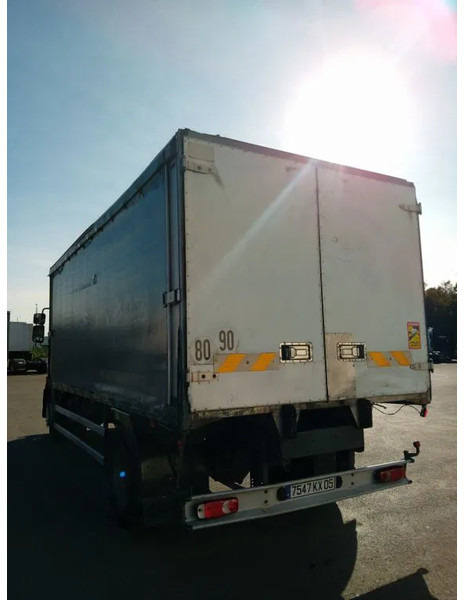 Renault Midlum 270 dci - manual gearbox - full steel suspensions - Curtainsider truck: picture 4 Renault Midlum 270 dci - manual gearbox - full steel suspensions - Curtainsider truck: picture 4