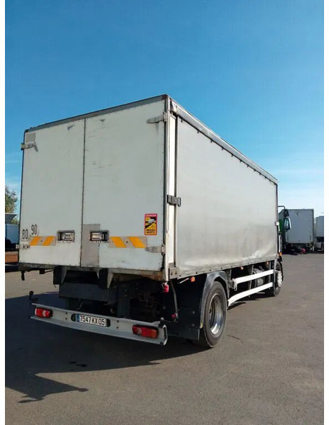 Renault Midlum 270 dci - manual gearbox - full steel suspensions - Curtainsider truck: picture 5 Renault Midlum 270 dci - manual gearbox - full steel suspensions - Curtainsider truck: picture 5