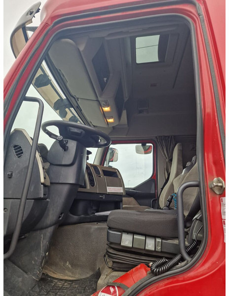 Renault Premium 450dxi - Curtainsider truck: picture 4 Renault Premium 450dxi - Curtainsider truck: picture 4