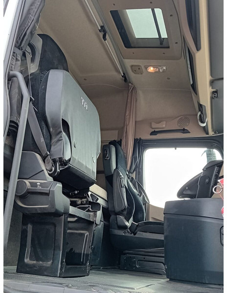 Mercedes-Benz Actros 1848 - noise in engine - Tractor unit: picture 5 Mercedes-Benz Actros 1848 - noise in engine - Tractor unit: picture 5