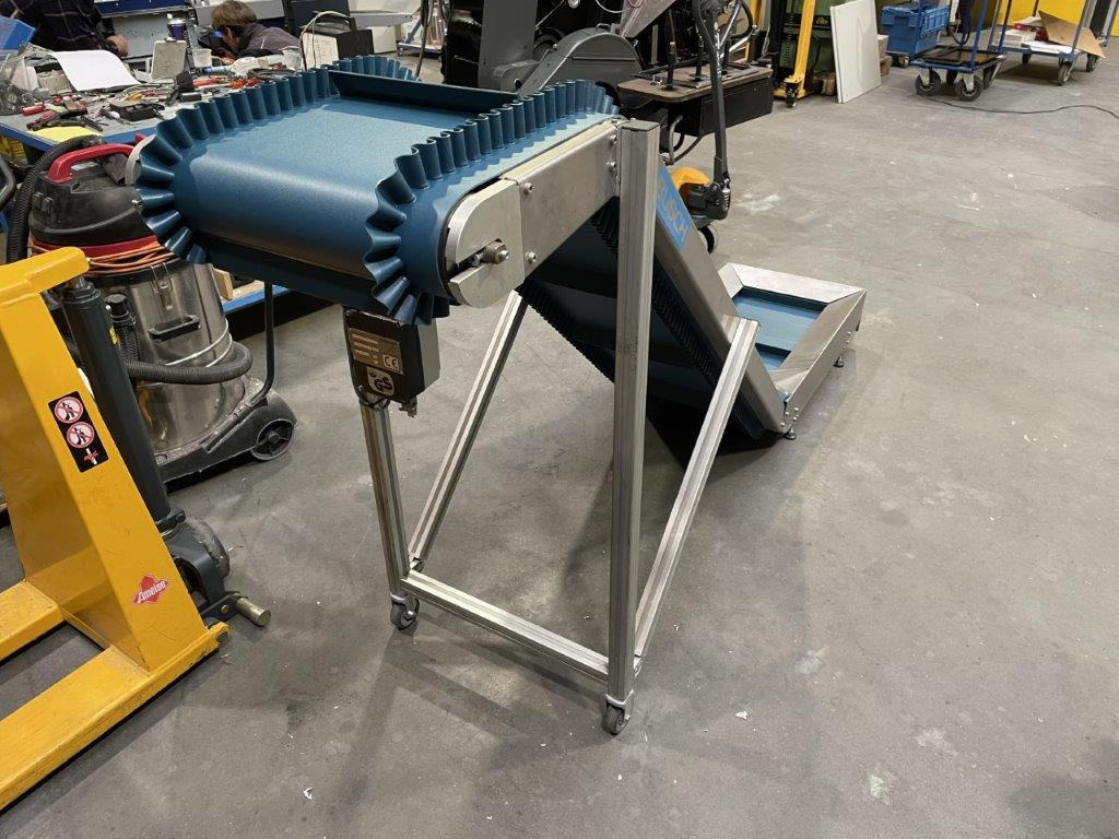 Chip conveyor Gerhard Busch KF 110 - Belt conveyor: picture 2 Chip conveyor Gerhard Busch KF 110 - Belt conveyor: picture 2