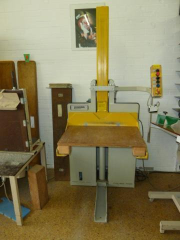 Knorr L 350 pallet lift - Warehouse equipment: picture 1 Knorr L 350 pallet lift - Warehouse equipment: picture 1