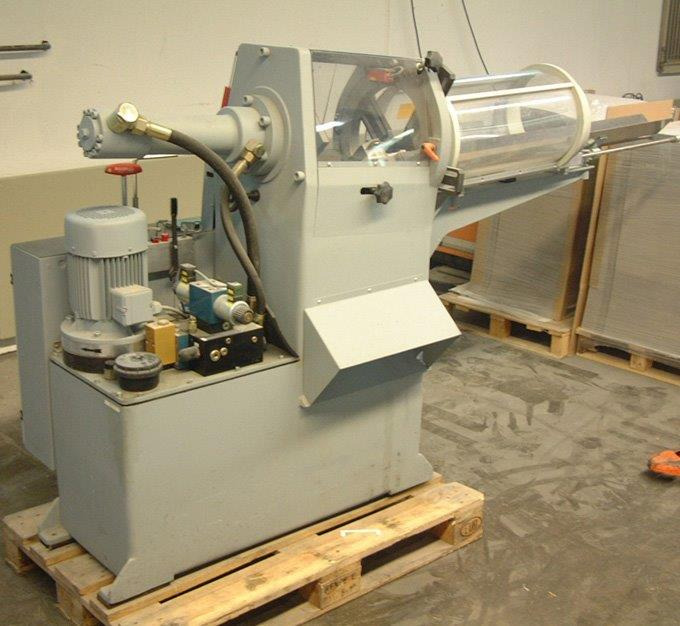 Small label die cutting machine Gerhard BUSCH type A - Paper cutting machine: picture 5 Small label die cutting machine Gerhard BUSCH type A - Paper cutting machine: picture 5
