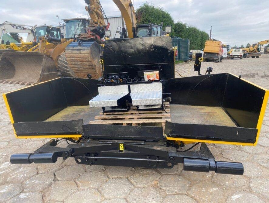 Asphalt paver Demag DF-45C: picture 8