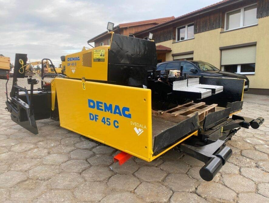 Asphalt paver Demag DF-45C: picture 7
