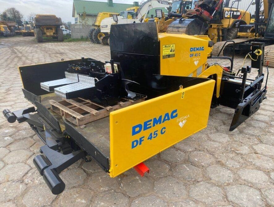 Demag DF-45C - Asphalt paver: picture 1 Demag DF-45C - Asphalt paver: picture 1