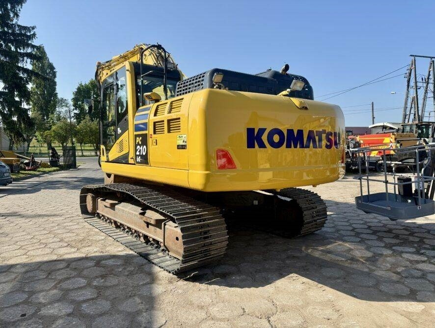 Komatsu PC210LC-11 - Crawler excavator: picture 4 Komatsu PC210LC-11 - Crawler excavator: picture 4