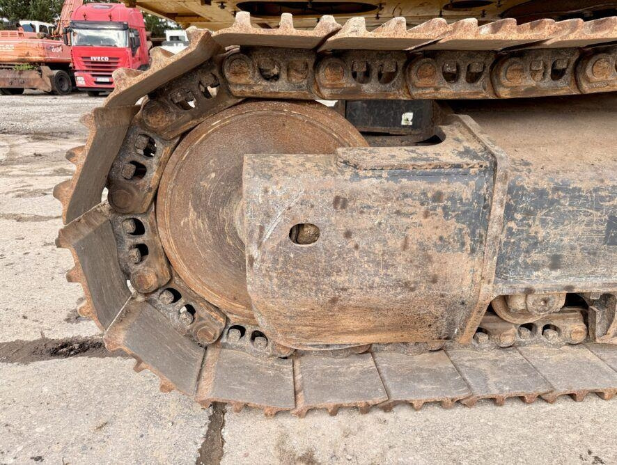 Crawler excavator Komatsu PC290NLC-10: picture 20