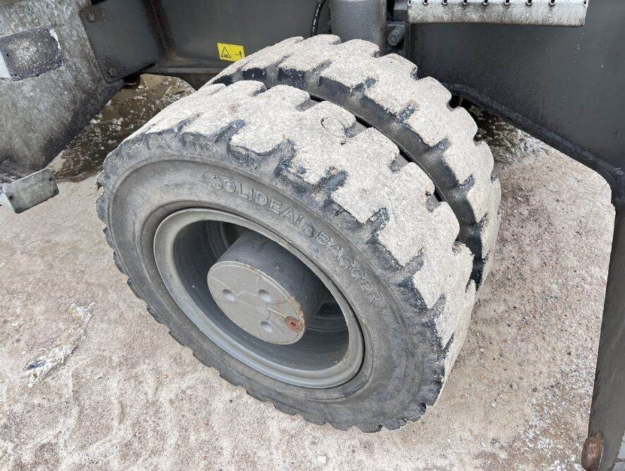 Sennebogen 825 - Waste/ Industry handler: picture 4 Sennebogen 825 - Waste/ Industry handler: picture 4