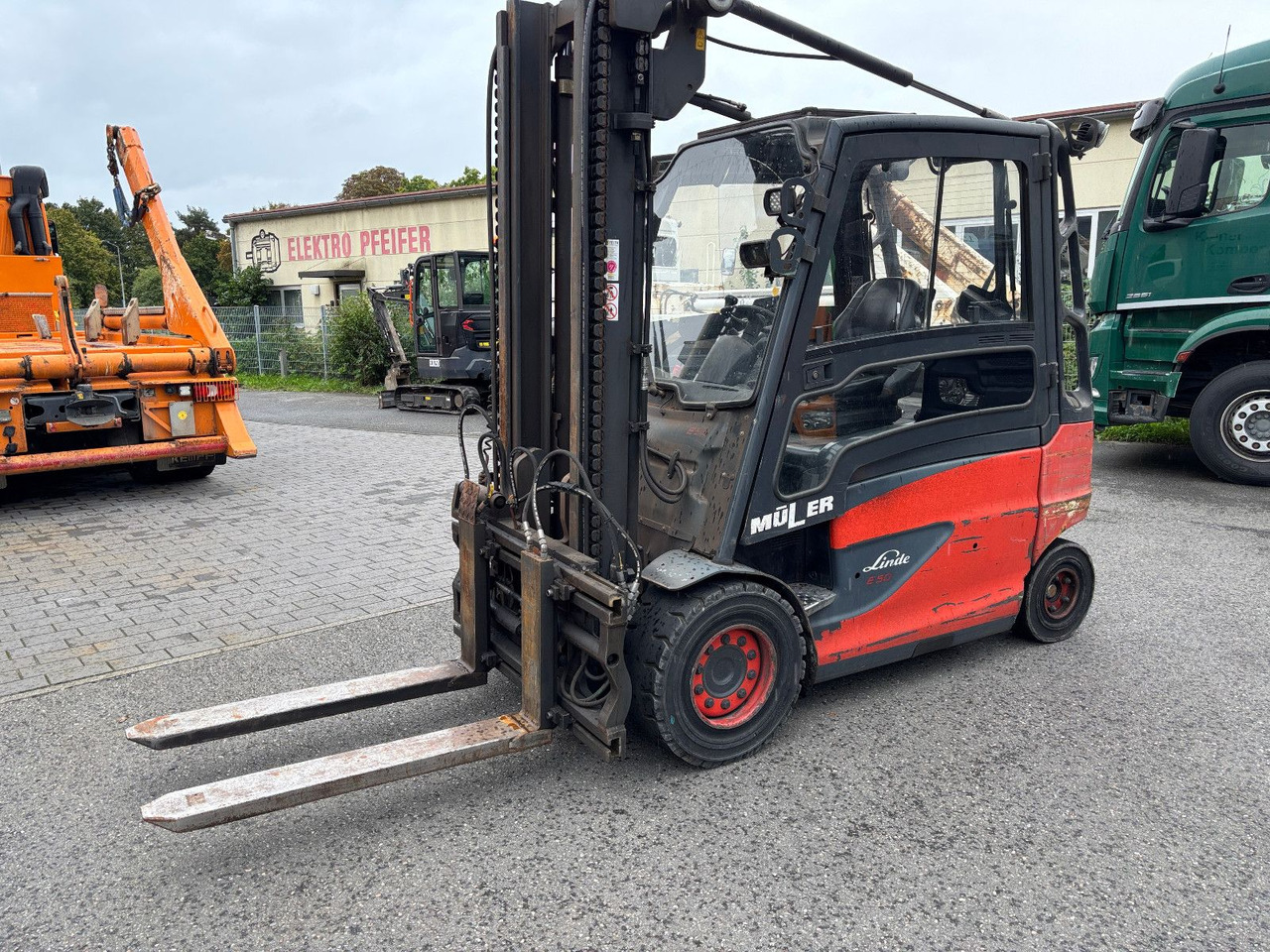 Linde E 50HL-01 Triplex Teleskopgabel - Electric forklift: picture 2 Linde E 50HL-01 Triplex Teleskopgabel - Electric forklift: picture 2