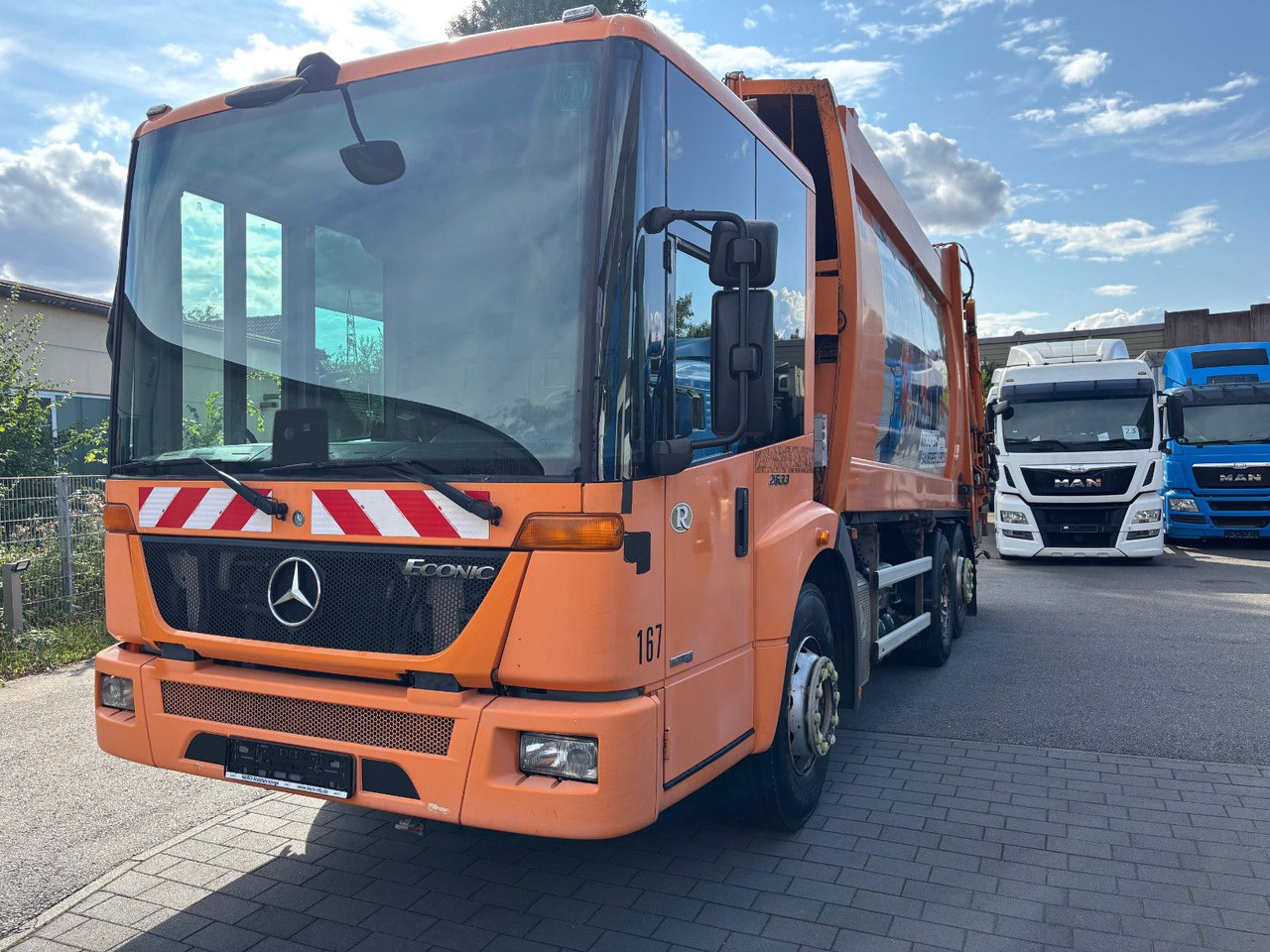 Mercedes-Benz Econic 2633 - Garbage truck: picture 2 Mercedes-Benz Econic 2633 - Garbage truck: picture 2
