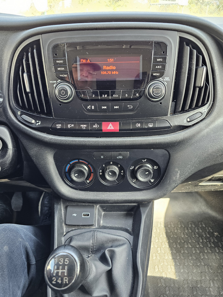 FIAT DOBLO CHLODNIA MROZNIA CARRIER KLIMA EURO6 - Refrigerated van: picture 5 FIAT DOBLO CHLODNIA MROZNIA CARRIER KLIMA EURO6 - Refrigerated van: picture 5