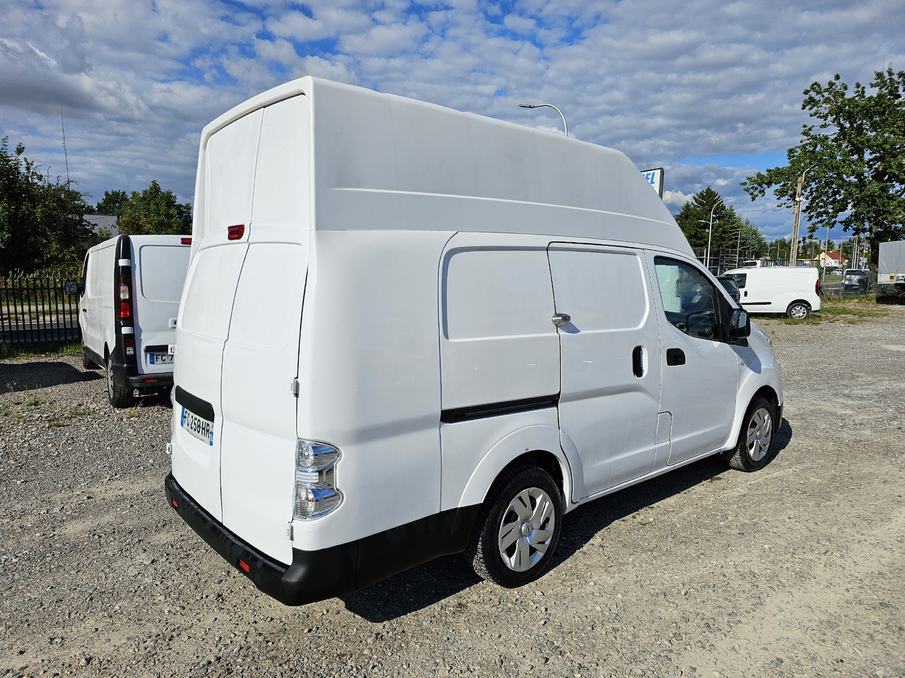 NISSAN E-NV200 ELEKTRYCZNY 40 KV 250 km klima kamera - Small van, Electric van: picture 4 NISSAN E-NV200 ELEKTRYCZNY 40 KV 250 km klima kamera - Small van, Electric van: picture 4