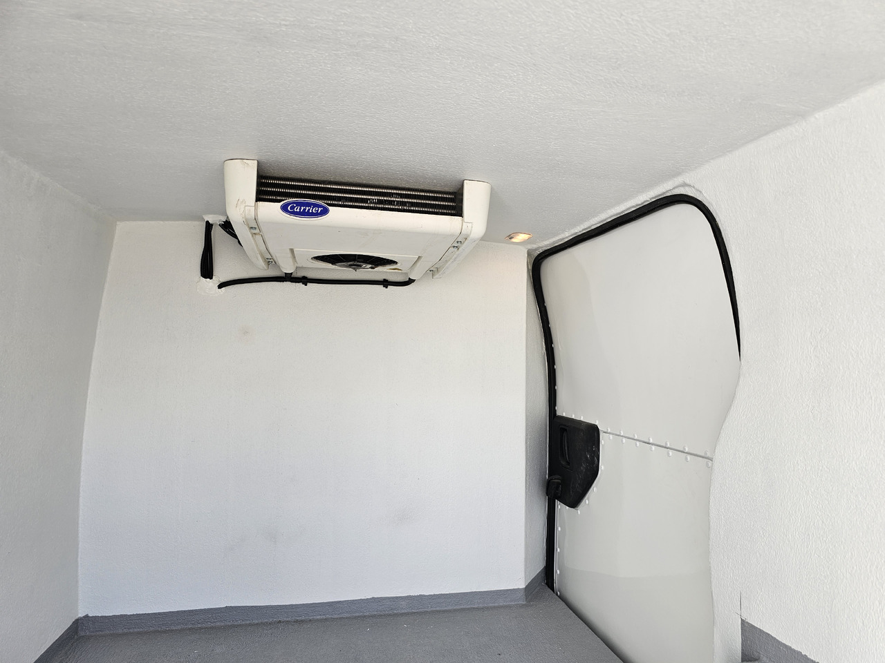 Refrigerated van PEUGEOT Expert  CHLODNIA  CARRIER  KLIMA EURO6 [ Copy ]: picture 8