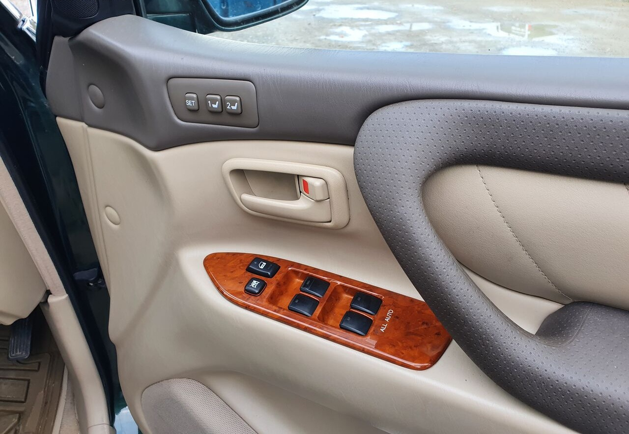 SUV Toyota LAND CRUISER 100 4,2 TD KLIMA 7 OSOB: picture 19