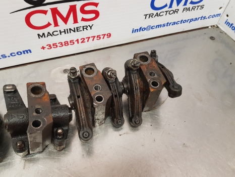 Case 5140 , 5000, Mx, Head Valve Mechanism Kit, Rocker Arm J910810 - Cylinder head: picture 5 Case 5140 , 5000, Mx, Head Valve Mechanism Kit, Rocker Arm J910810 - Cylinder head: picture 5