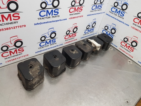Case 5140, 5120, 5130, 5220, 5240, Engine Valve Cover Kit J928404 - Cylinder head: picture 2 Case 5140, 5120, 5130, 5220, 5240, Engine Valve Cover Kit J928404 - Cylinder head: picture 2