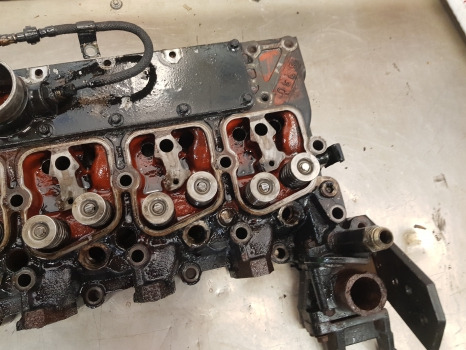 Case 5140, 5130, 5150 Engine Cylinder Head S433911273-10, J929735, J910276 - Cylinder head: picture 3 Case 5140, 5130, 5150 Engine Cylinder Head S433911273-10, J929735, J910276 - Cylinder head: picture 3
