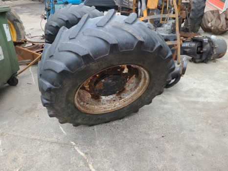 Case Jx80 New Hollland Td5, Td5000 Fiat 90, 93,94 Front Wheel Rim 340x85r24 - Rim for Agricultural machinery: picture 1 Case Jx80 New Hollland Td5, Td5000 Fiat 90, 93,94 Front Wheel Rim 340x85r24 - Rim for Agricultural machinery: picture 1