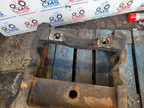 Claas Ares 500, 600, 800 Series 656 Rx Rz Front Axle Support Bolster 7700098196 - Suspension: picture 5 Claas Ares 500, 600, 800 Series 656 Rx Rz Front Axle Support Bolster 7700098196 - Suspension: picture 5