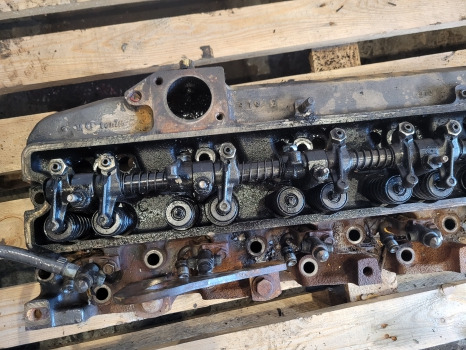 Claas Ares 656 John Deere 6810 Engine Cylinder Head R121608, 6005021490, Re57489 - Cylinder head: picture 3 Claas Ares 656 John Deere 6810 Engine Cylinder Head R121608, 6005021490, Re57489 - Cylinder head: picture 3