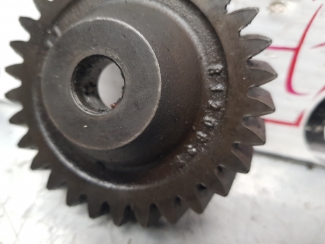 Claas Axion, Arion, Ares Arion 640 Engine Oil Pump Gear Z30 R126638, 6005021594 - Oil pump for Farm tractor: picture 2 Claas Axion, Arion, Ares Arion 640 Engine Oil Pump Gear Z30 R126638, 6005021594 - Oil pump for Farm tractor: picture 2