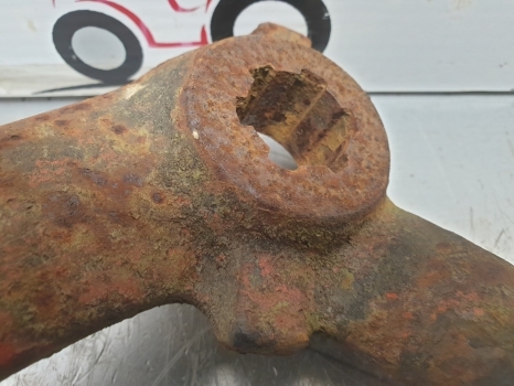 David Brown 996, 990, 995, 880 Steering Arm Lh Side K912084 Manual Steering - Steering for Farm tractor: picture 4 David Brown 996, 990, 995, 880 Steering Arm Lh Side K912084 Manual Steering - Steering for Farm tractor: picture 4