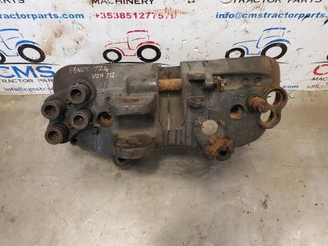 Fendt 724 S4, 500, 700 Series, Front Towing Hook Plate 737300171023 - Counterweight: picture 1 Fendt 724 S4, 500, 700 Series, Front Towing Hook Plate 737300171023 - Counterweight: picture 1