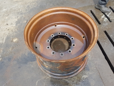 Fendt 724 S4 Massey Ferguson Front Wheel Rim W18x28 H718701024018 - Rim for Farm tractor: picture 2 Fendt 724 S4 Massey Ferguson Front Wheel Rim W18x28 H718701024018 - Rim for Farm tractor: picture 2