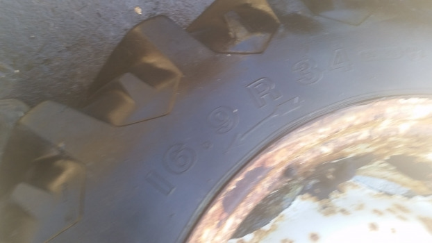 Fiat 90-90, 90 Series Rear Wheel And Tyre 16.9 R34 - Wheel and tire package for Agricultural machinery: picture 4 Fiat 90-90, 90 Series Rear Wheel And Tyre 16.9 R34 - Wheel and tire package for Agricultural machinery: picture 4