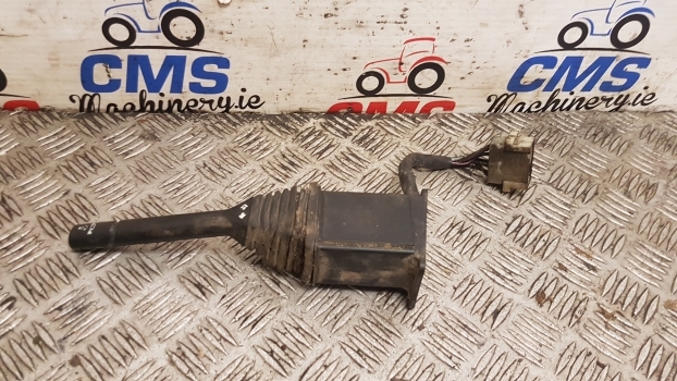 Fiat 90 Series 100-90, 80-90, 110-90, 90-90 Indicator Switch 5143662 - Electrical system for Farm tractor: picture 1 Fiat 90 Series 100-90, 80-90, 110-90, 90-90 Indicator Switch 5143662 - Electrical system for Farm tractor: picture 1