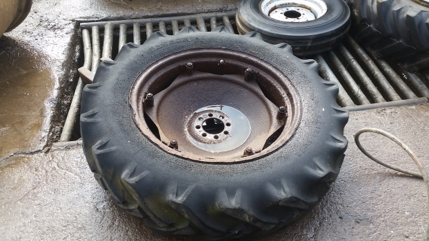 Ford 4000 Rear Wheel And Tyre 12.4/11-28. Please Check The Description - Wheel and tire package for Farm tractor: picture 1 Ford 4000 Rear Wheel And Tyre 12.4/11-28. Please Check The Description - Wheel and tire package for Farm tractor: picture 1