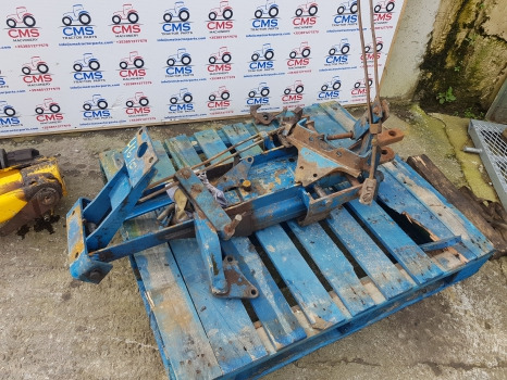 Ford 4610, 4600, 4000, 3910, Pick Up Hitch Complete Original - Frame/ Chassis: picture 2 Ford 4610, 4600, 4000, 3910, Pick Up Hitch Complete Original - Frame/ Chassis: picture 2