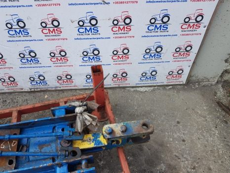 Ford 7610, 6610, 7710, 10 Series, Pick Up Hitch Complete Edpne967b - Frame/ Chassis: picture 4 Ford 7610, 6610, 7710, 10 Series, Pick Up Hitch Complete Edpne967b - Frame/ Chassis: picture 4