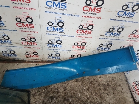 Ford 7840, 8340, 8240 Rear Mudguard Fender Panel Lhs 82007769, 82007492 - Fender for Farm tractor: picture 4 Ford 7840, 8340, 8240 Rear Mudguard Fender Panel Lhs 82007769, 82007492 - Fender for Farm tractor: picture 4