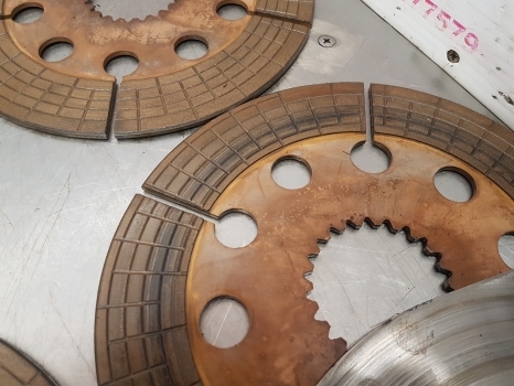 Ford 8430 10, 600, 40,ts Series, Brake Discs Kit E9nn2a097ba, E9nn2n315cb - Brake disc for Farm tractor: picture 5 Ford 8430 10, 600, 40,ts Series, Brake Discs Kit E9nn2a097ba, E9nn2n315cb - Brake disc for Farm tractor: picture 5