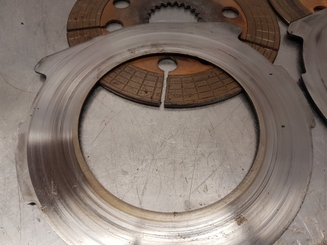 Ford 8430 10, 600, 40,ts Series, Brake Discs Kit E9nn2a097ba, E9nn2n315cb - Brake disc for Farm tractor: picture 2 Ford 8430 10, 600, 40,ts Series, Brake Discs Kit E9nn2a097ba, E9nn2n315cb - Brake disc for Farm tractor: picture 2