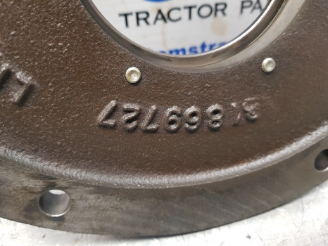 Ford New Holland 40, Ts Series Sle Transmission Plate 81869727, F0nn7h111ab - Gearbox: picture 4 Ford New Holland 40, Ts Series Sle Transmission Plate 81869727, F0nn7h111ab - Gearbox: picture 4
